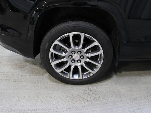 Used 2023 GMC Acadia Denali w/ Denali Ultimate Package AWD/4WD image 39