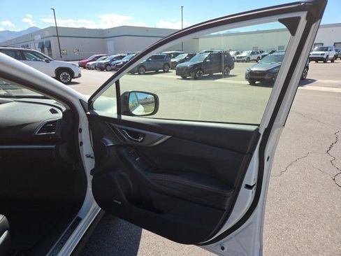 Used 2023 Subaru Crosstrek 2.5i Limited AWD/4WD image 19