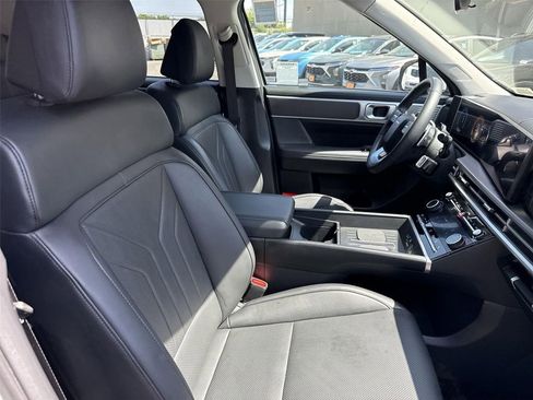 Used 2025 Hyundai Santa Fe SEL AWD/4WD image 24