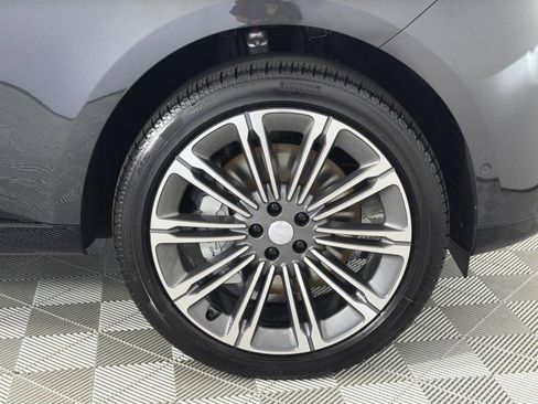 New 2025 Land Rover Range Rover SE image 35