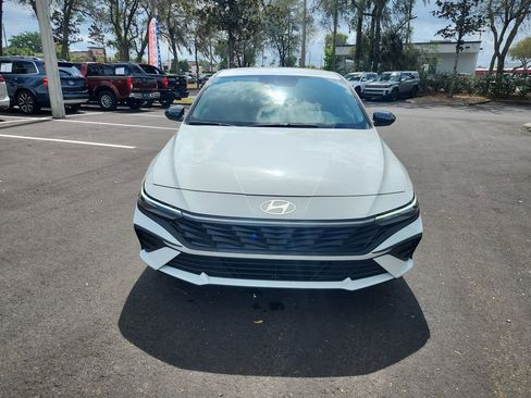 Certified 2025 Hyundai Elantra Sport w/ Cargo Package image 8