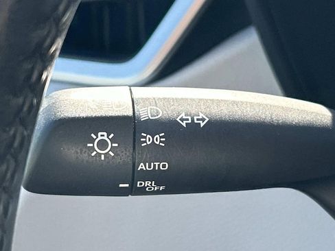 Used 2024 Toyota Corolla SE w/ SE Premium Package FWD image 30