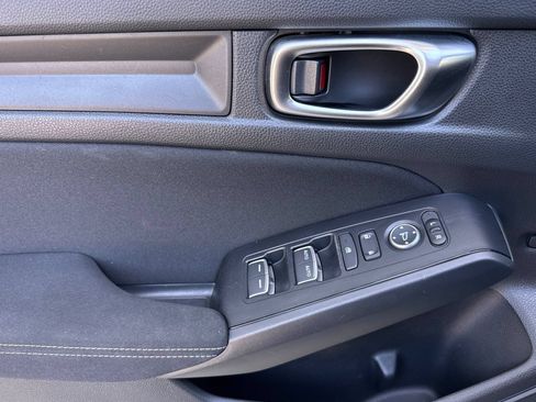 Used 2024 Honda Civic LX image 10