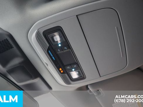 Used 2025 Ford F350 XLT image 35