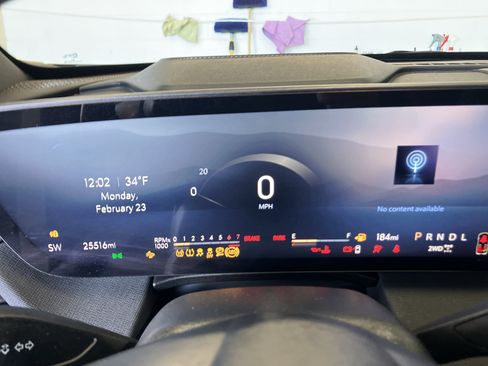 Used 2025 Buick Enclave Preferred image 21