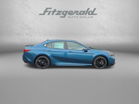 Used 2026 Toyota Camry SE w/ Convenience Package FWD image 8
