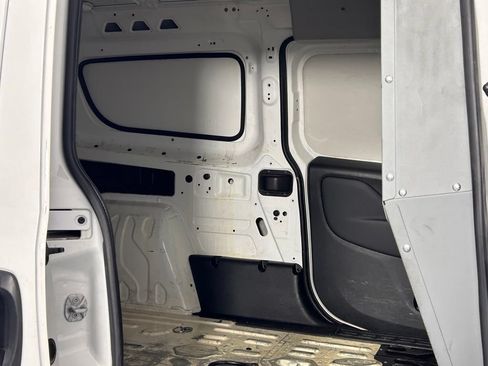 Used 2022 RAM ProMaster City Tradesman FWD image 12