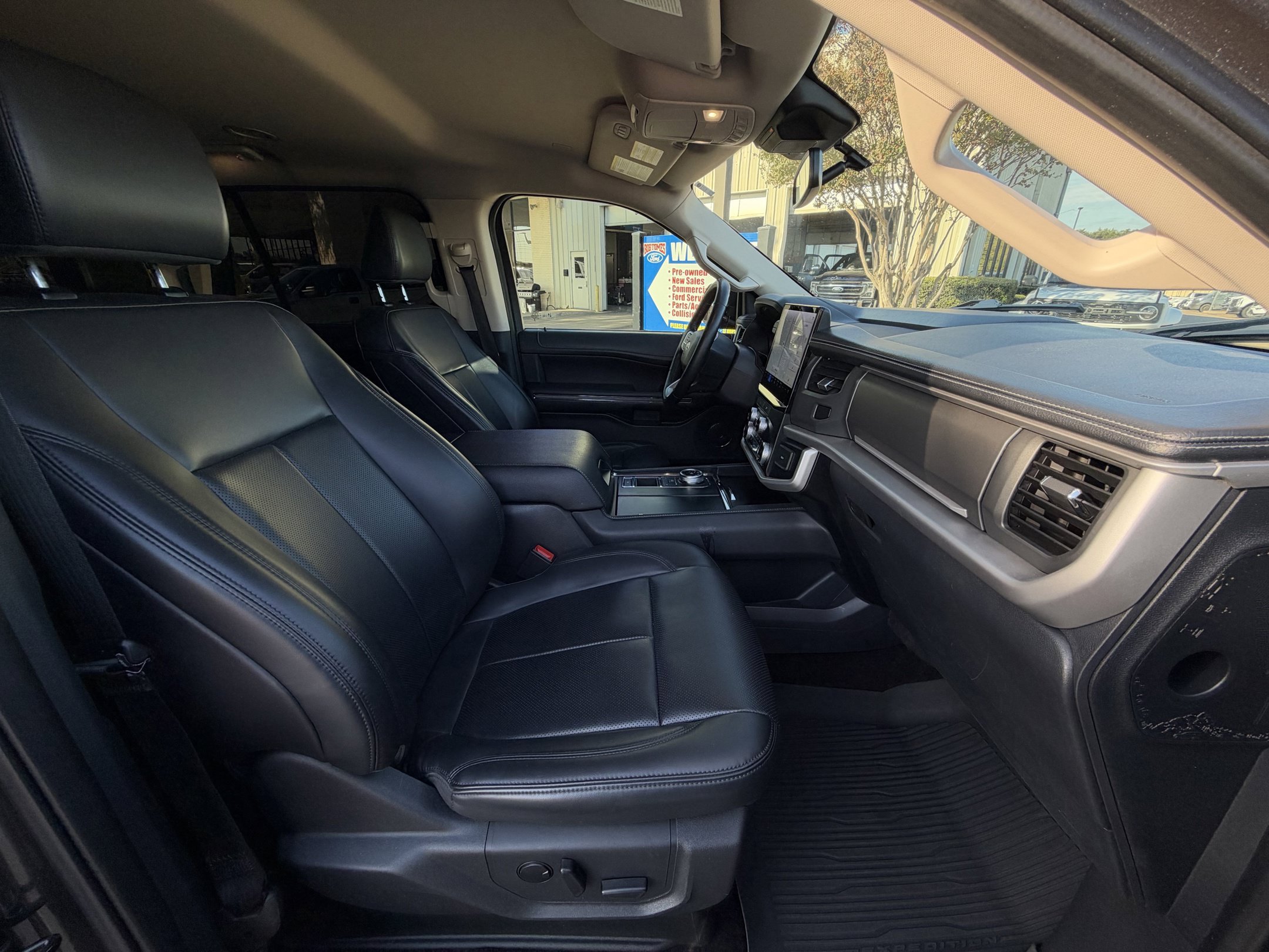Used 2023 Ford Expedition Max XLT RWD image 38