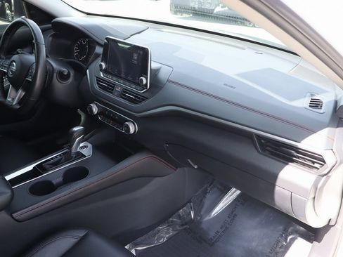Used 2022 Nissan Altima 2.5 SR image 33