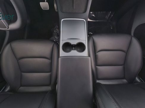 Used 2024 Tesla Model Y Performance AWD/4WD image 27