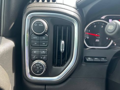 Used 2021 Chevrolet Silverado 2500 High Country w/ Z71 Off-Road Package AWD/4WD image 11