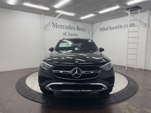 Used 2026 Mercedes-Benz GLC 300 GLC 300 image 2