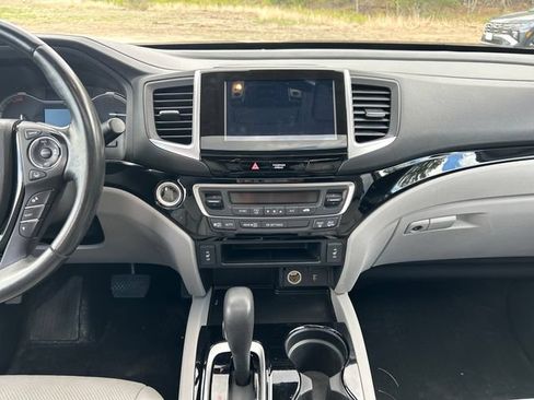 Used 2018 Honda Ridgeline RTL-E image 19