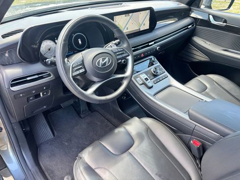 Used 2024 Hyundai Palisade Calligraphy image 8