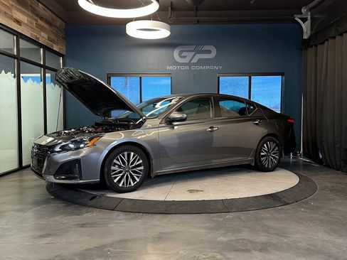 Used 2023 Nissan Altima 2.5 SV image 23