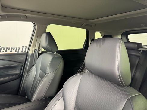 Used 2025 Nissan Rogue Platinum image 12