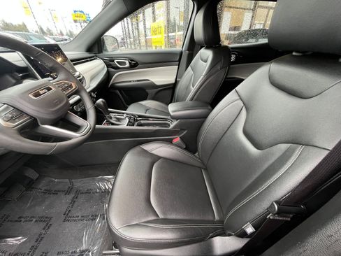 Used 2025 Jeep Compass Limited AWD/4WD image 28
