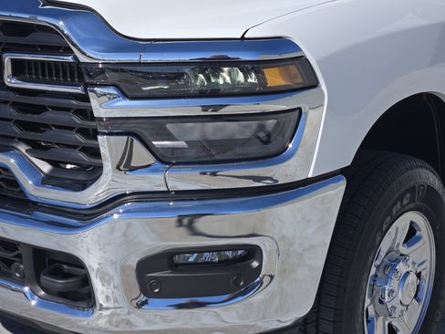 New 2026 RAM 2500 Tradesman AWD/4WD image 6