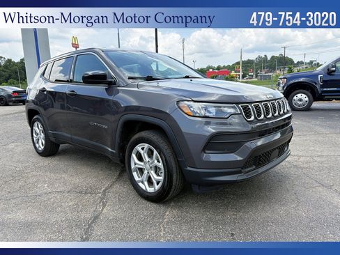 Used 2024 Jeep Compass Sport AWD/4WD image 4