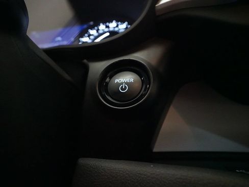 Used 2025 Toyota Sienna XLE FWD image 31