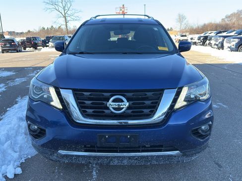 Used 2019 Nissan Pathfinder SV image 9