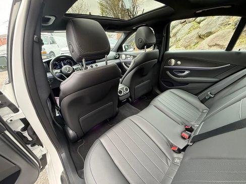 Used 2023 Mercedes-Benz E 350 4MATIC Sedan image 18