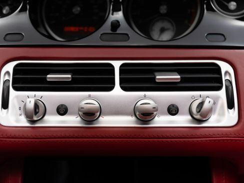Used 2001 BMW Z8 RWD image 95