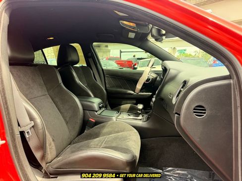Used 2023 Dodge Charger R/T w/ Plus Group RWD image 39