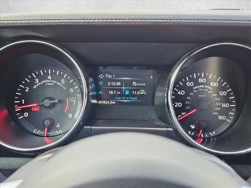 Used 2017 Ford Mustang Coupe RWD image 11