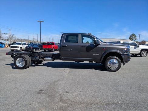 New 2026 RAM 5500 Tradesman image 3