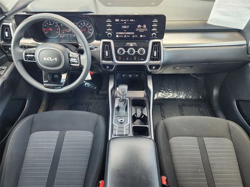 Used 2022 Kia Sorento LX image 23