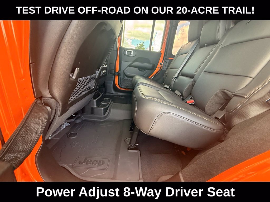 New 2026 Jeep Wrangler Unlimited Sahara AWD/4WD image 29