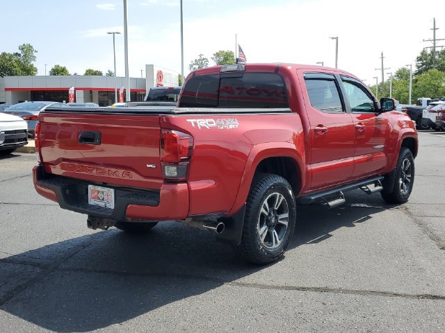 Used 2019 Toyota Tacoma TRD Sport AWD/4WD image 4