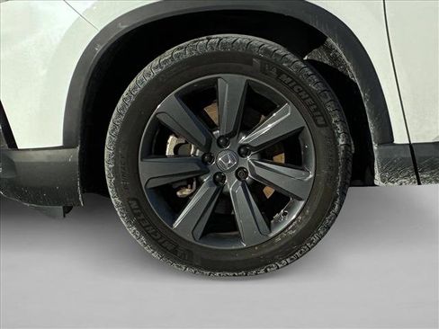 Used 2023 Honda Pilot Sport image 9