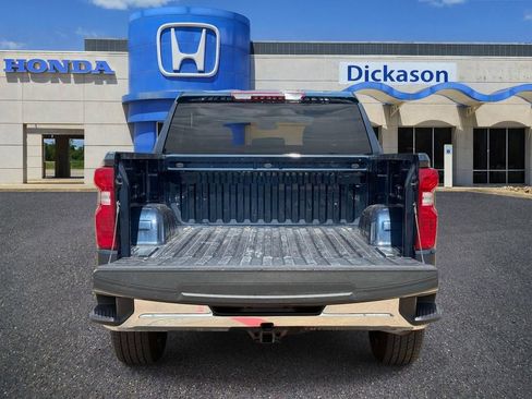 Used 2023 Chevrolet Silverado 1500 LT AWD/4WD image 9