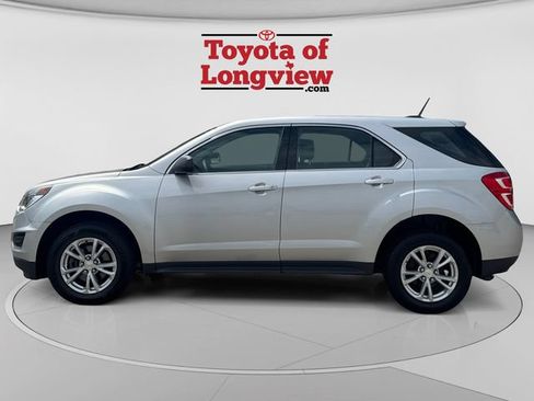 Used 2017 Chevrolet Equinox LS AWD/4WD image 2