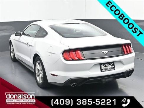 Used 2021 Ford Mustang Coupe image 4