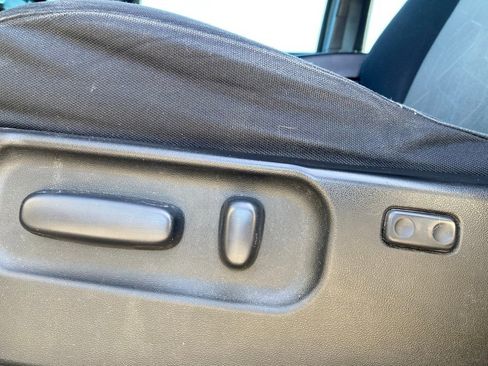 Used 2021 Toyota Tacoma TRD Sport w/ Technology Package image 12