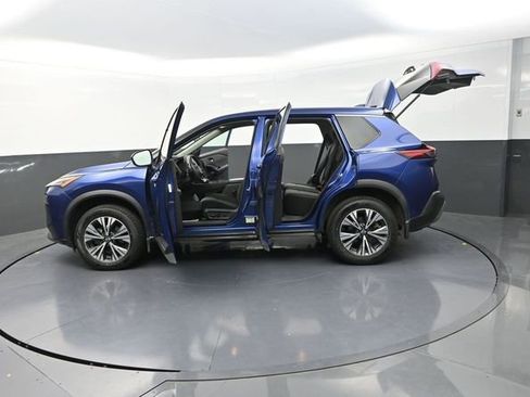 Used 2022 Nissan Rogue SV image 34