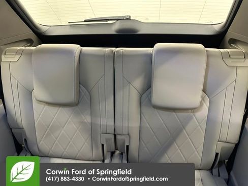 Used 2024 Volkswagen Atlas SEL Premium R-Line image 19