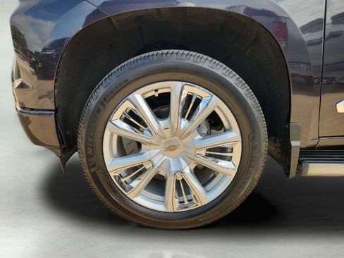 Certified 2022 Chevrolet Silverado 1500 High Country w/ High Country Premium Package AWD/4WD image 34