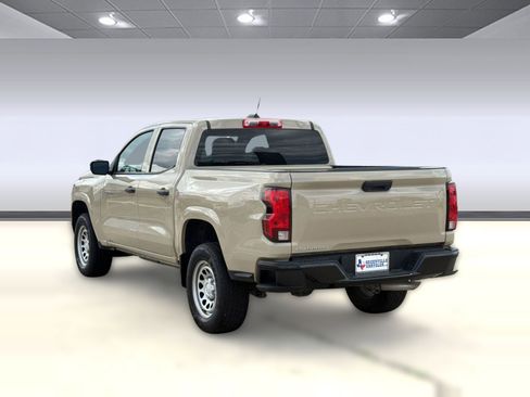 Used 2023 Chevrolet Colorado W/T image 3