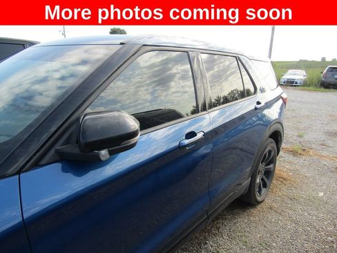 Used 2022 Ford Explorer ST w/ Equipment Group 401A AWD/4WD image 2