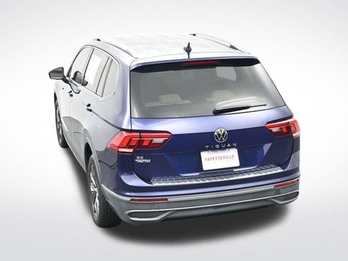 Used 2022 Volkswagen Tiguan SE image 28