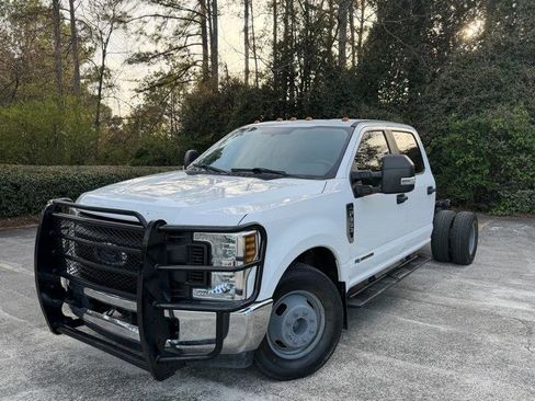 Used 2019 Ford F350 XL w/ Power Equipment Group image 3