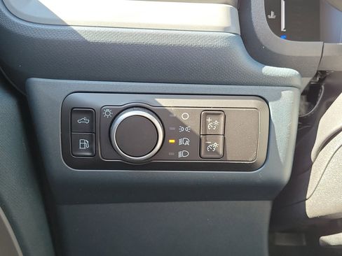 New 2026 Ford Maverick XL image 19