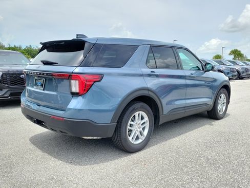 New 2026 Ford Explorer Active RWD image 9