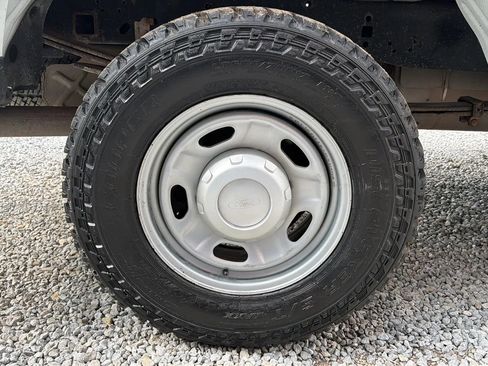 Used 2018 Ford F250 XL w/ Power Equipment Group AWD/4WD image 6