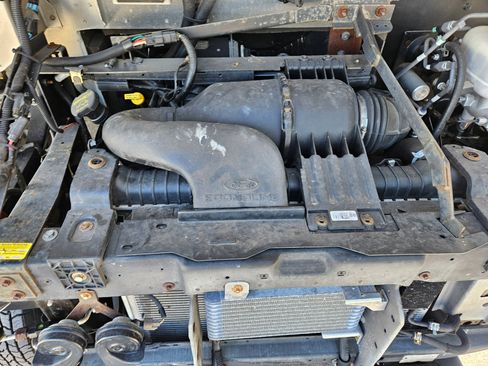 Used 2014 Ford E-450 and Econoline 450 Super Duty w/ A/C Prep Package image 17