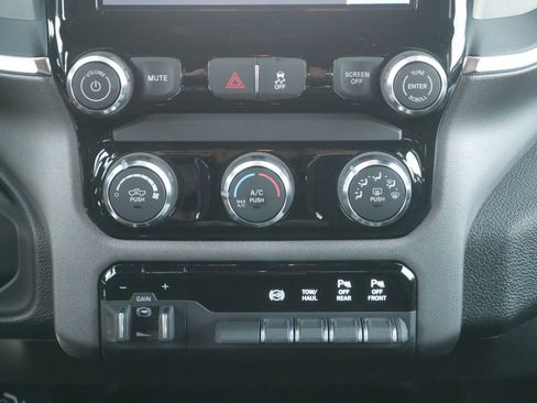 Used 2025 RAM 2500 Big Horn AWD/4WD image 8